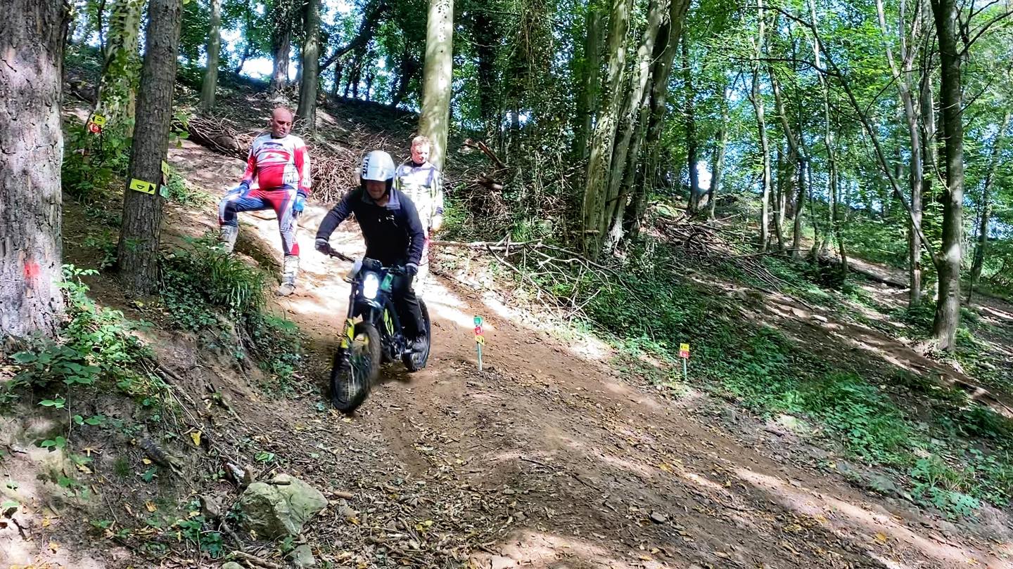 Endurofun Surron Trial opleiding - wedstrijd 18